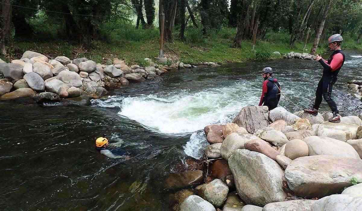 Training Fast Water Canyoning Girona Catalonia Slide 3